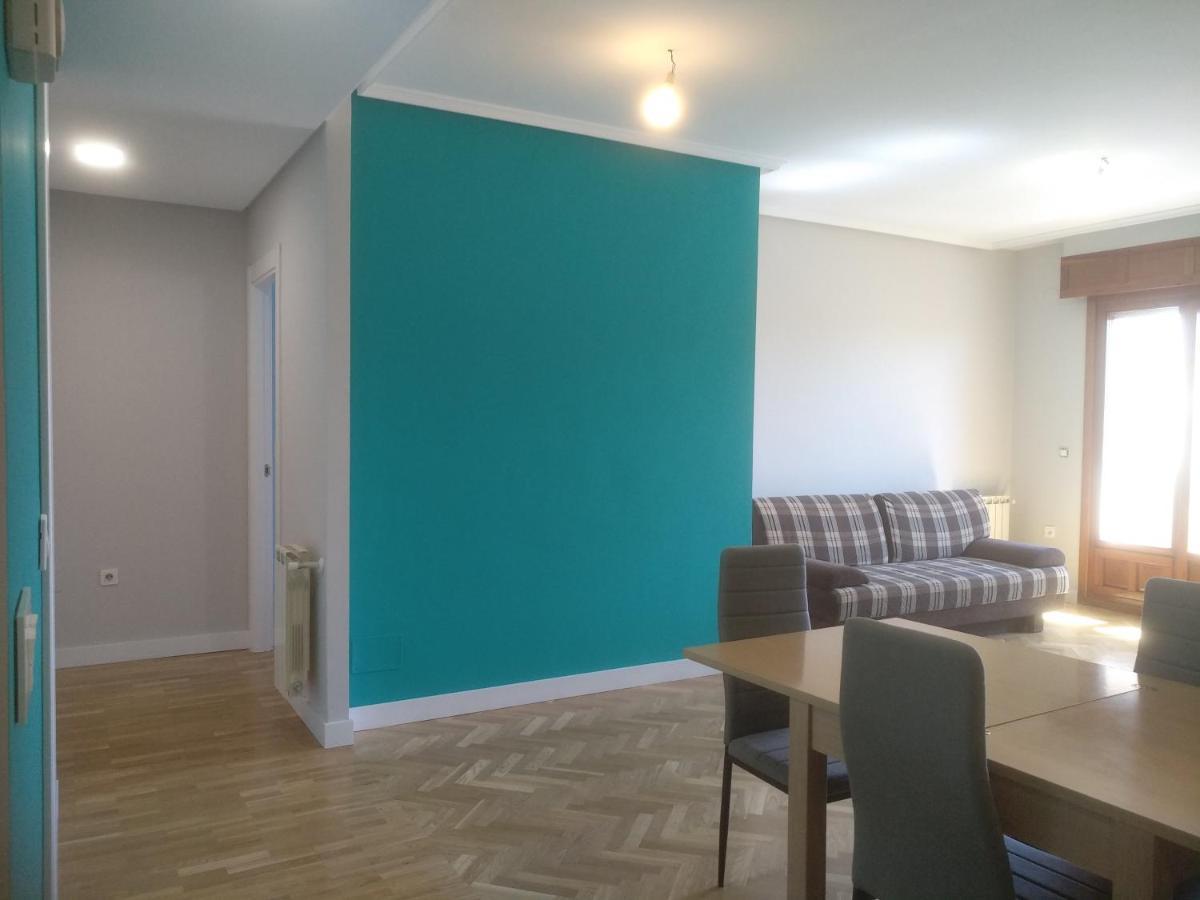 Luz De Leon Con Opcion De Parking Apartment Luaran gambar
